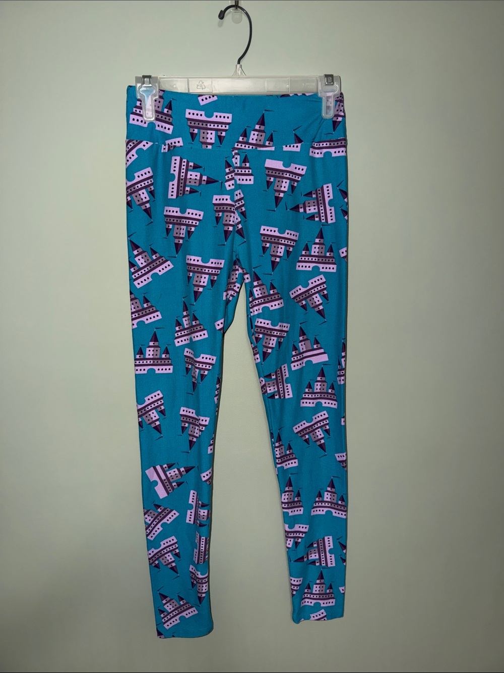Disney Cinderella Castle Leggings - LuLaRoe Unicorn ✨